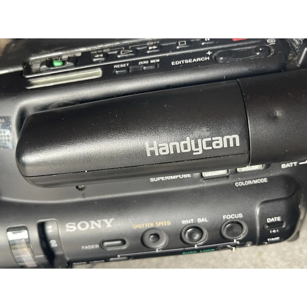 Sony Video Camera Model CCD-TR5 (for Parts )